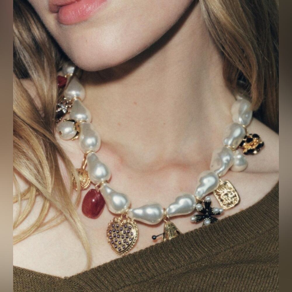 Nwt- Zara- NECKLACE WITH FAUX PEARLS AND CHARMS